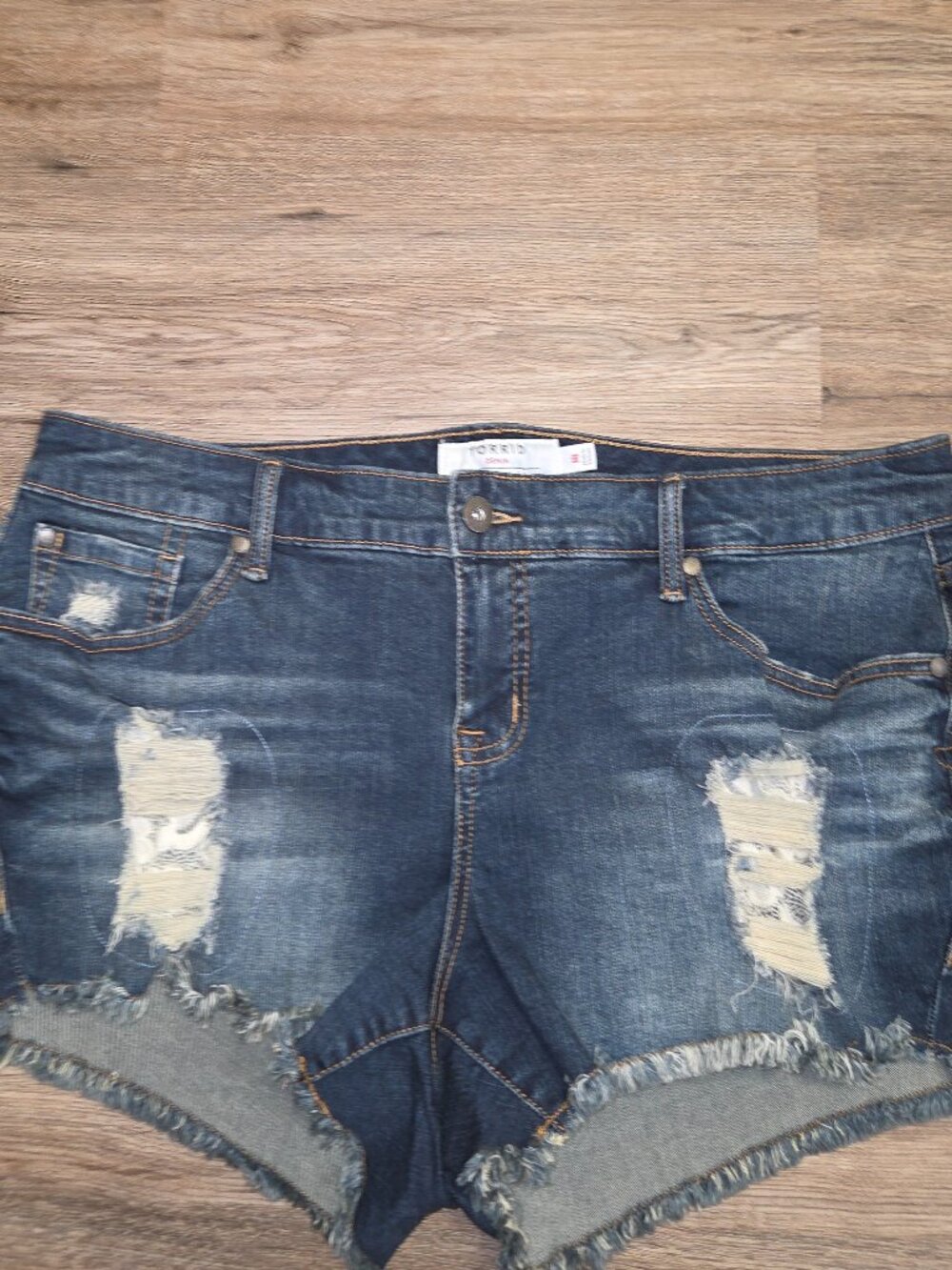 Torrid size 18 Denim Jean Shorts Cut-off Fringe Ripped Stretch mini 3.5"